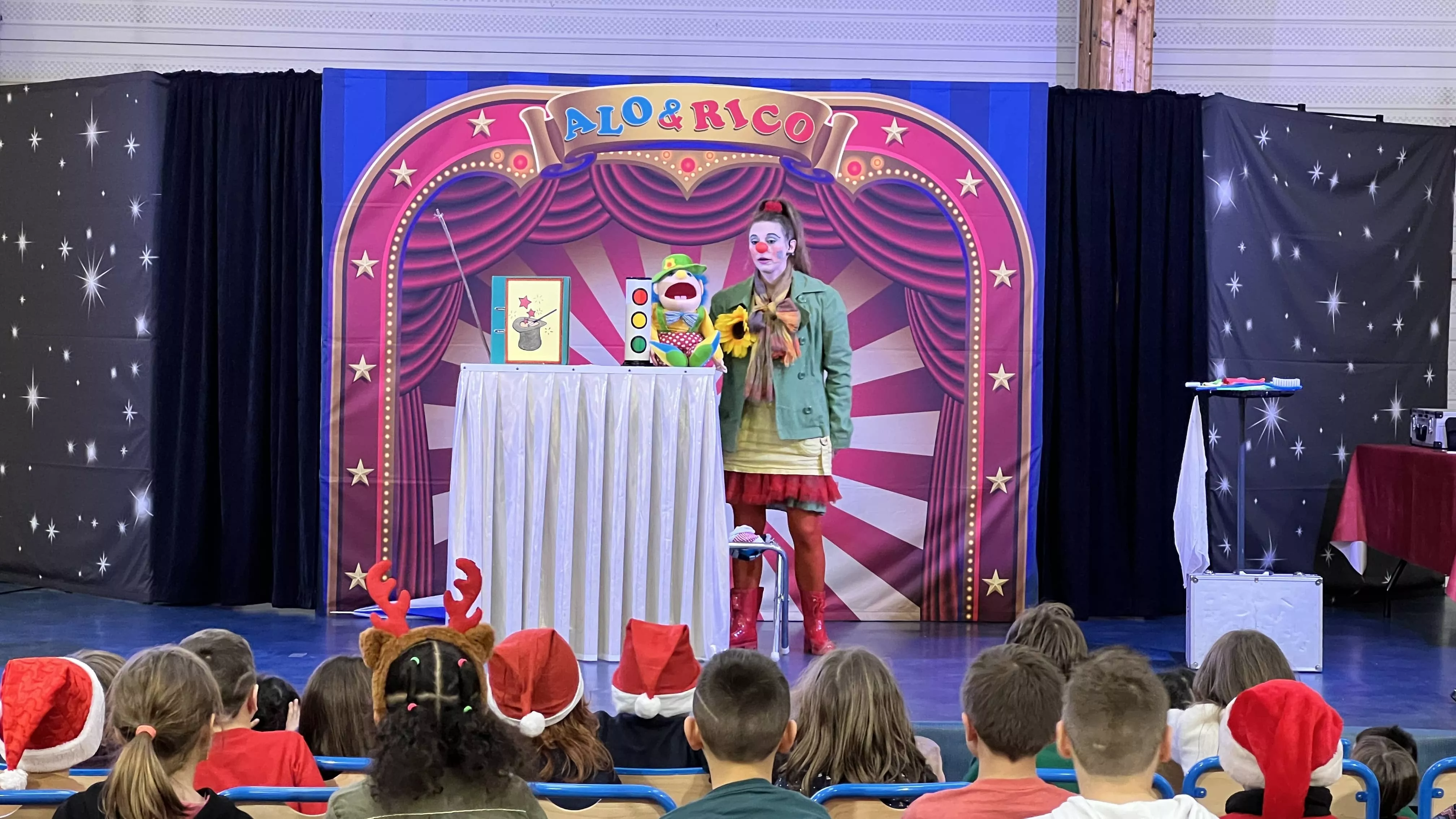 ALO présente RICO la marionnette