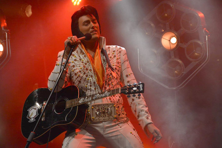 LE sosie d'ELVIS