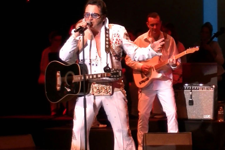 ELVIS PRESLEY