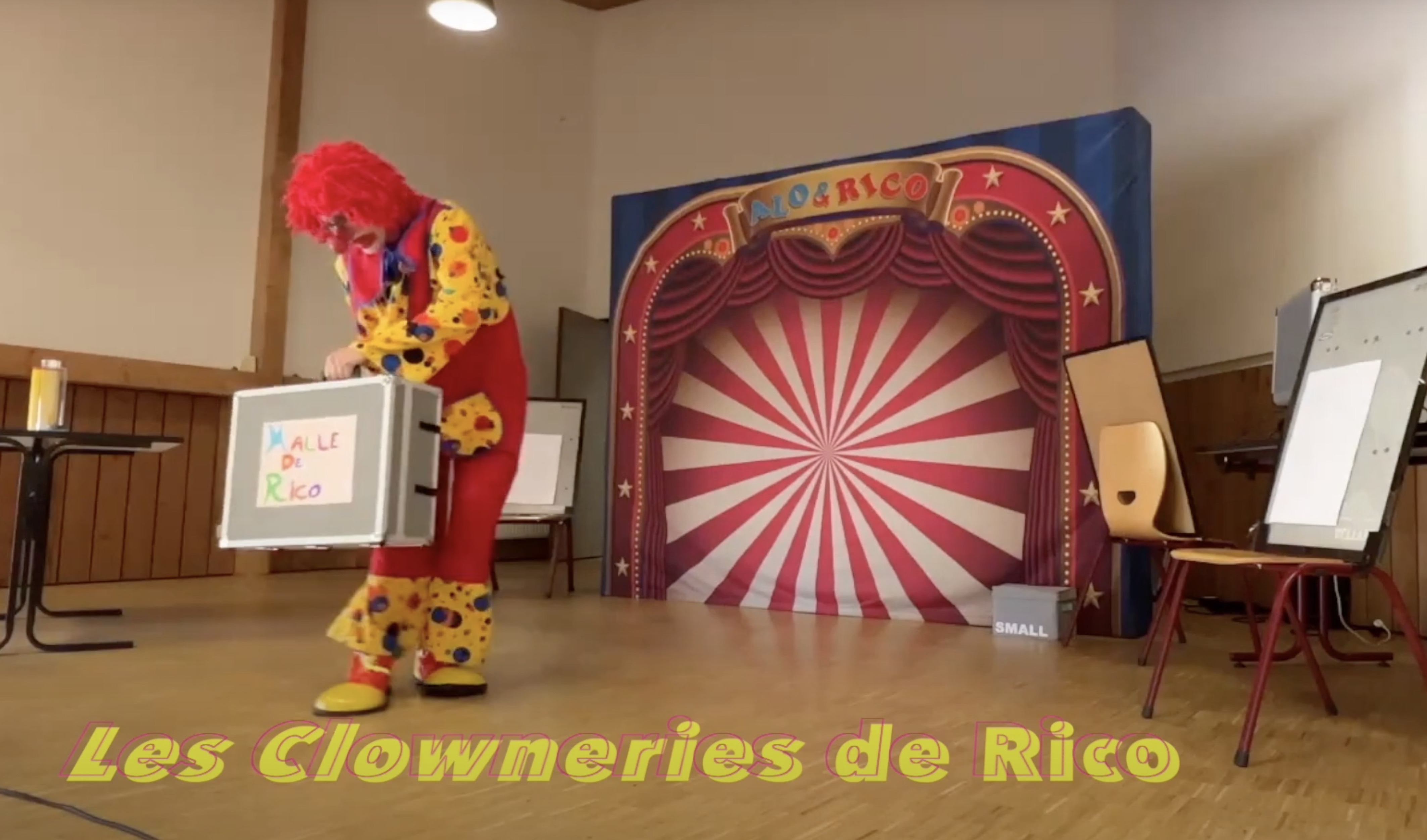 Rico fait rire les enfants vosgiens en 2023